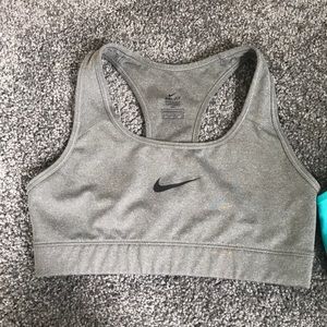 2 nike sports bras (1 nwot)